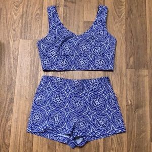 Blue & White Printed Crop Top Shorts Set